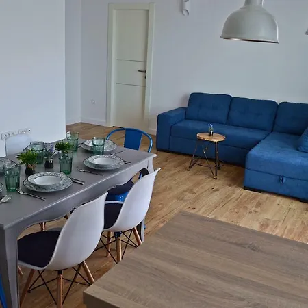 Anna With Parking Apartment Split