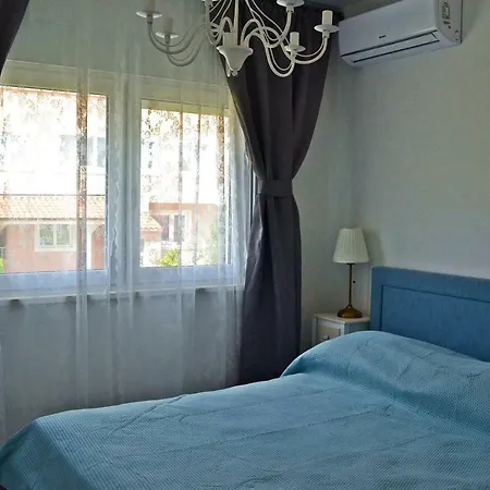 Апартаменты Anna With Parking