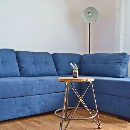 Anna With Parking Апартаменты