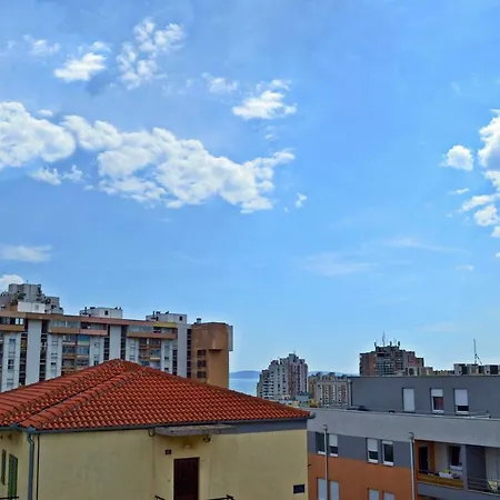 Anna With Parking Апартаменты