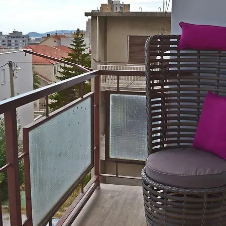 Апартаменты Anna With Parking *