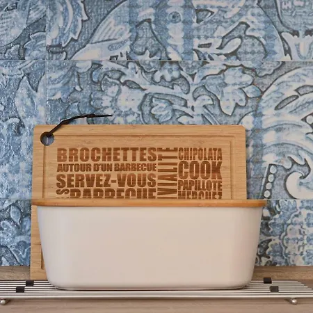 Апартаменты Anna With Parking *