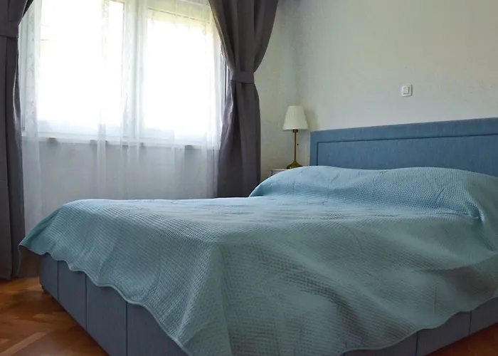 Anna With Parking Appartement *