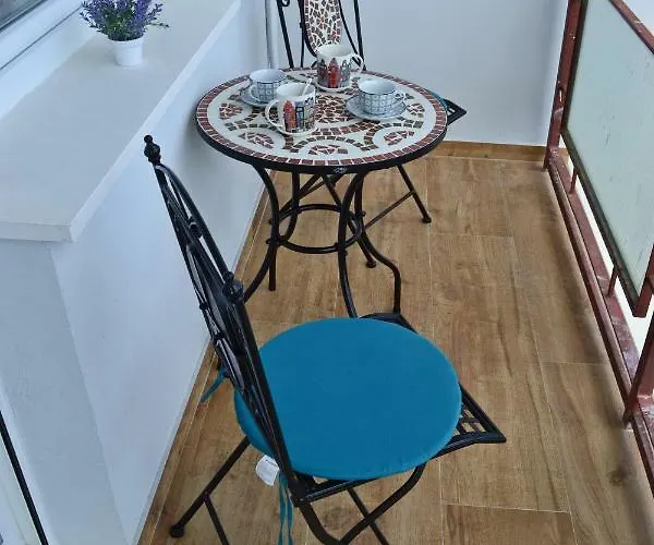 Anna With Parking Appartement